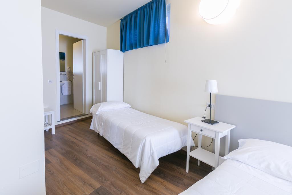 Albergo Il Cochino Монтале Экстерьер фото